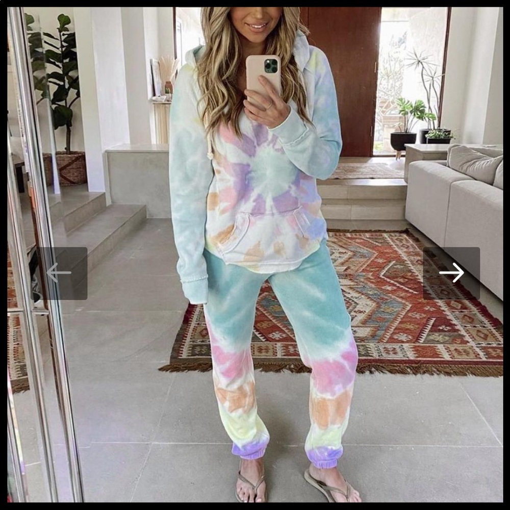 Brand New Tie Dye Set Size Large